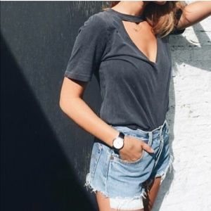 C h o k e r  c u t o u t  T - s h i r t